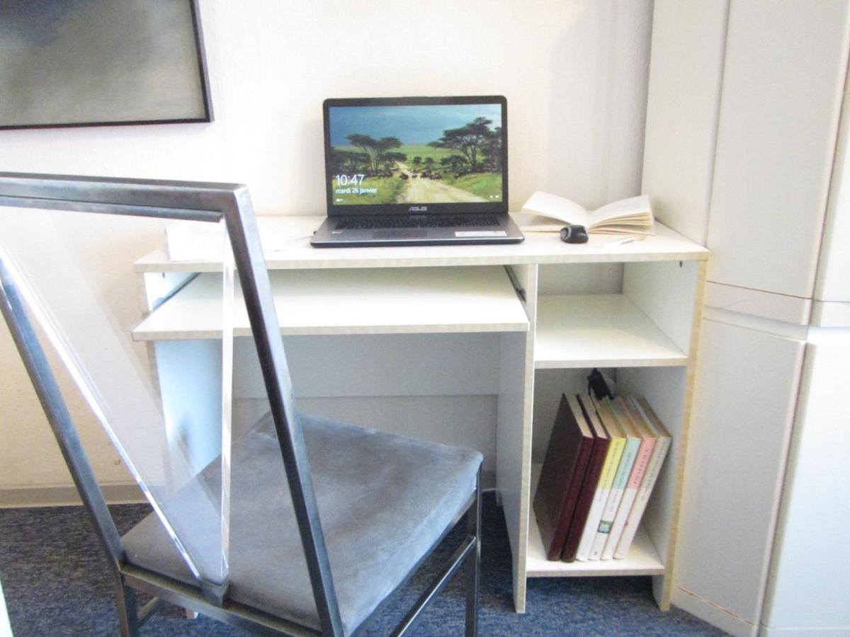 Appartement - - - - - Au Sixième Ciel - - - - - *