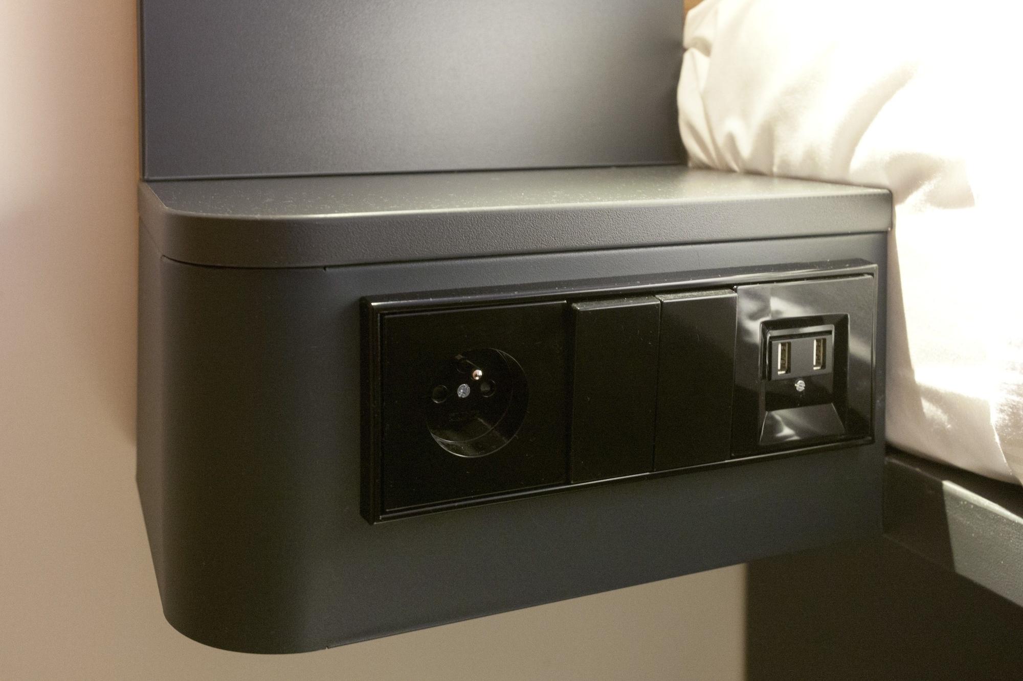 Easyhotel Centre Hotel 3*