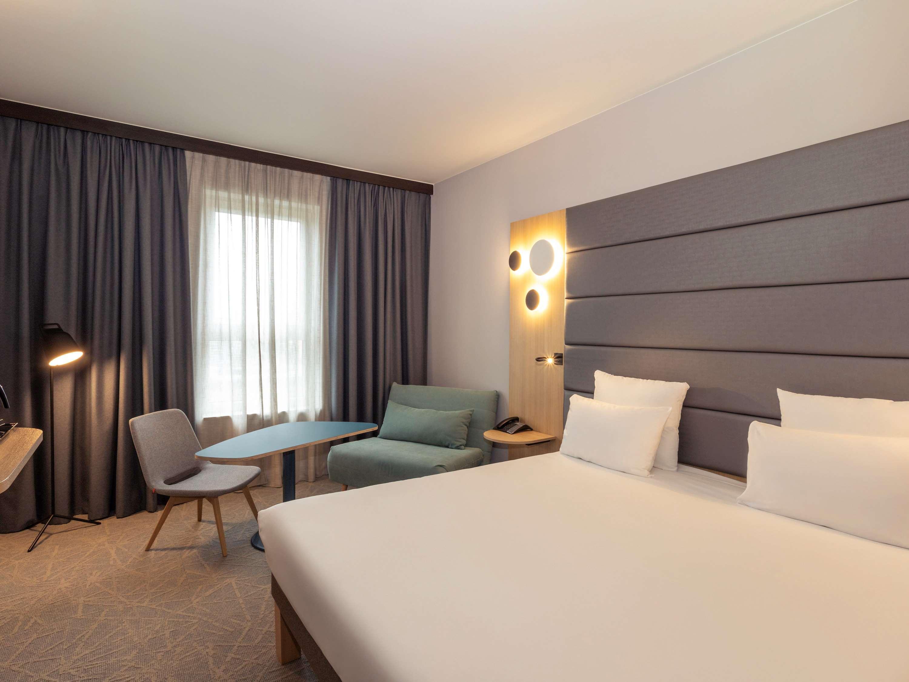 Hotel Novotel Centre Midi 4*