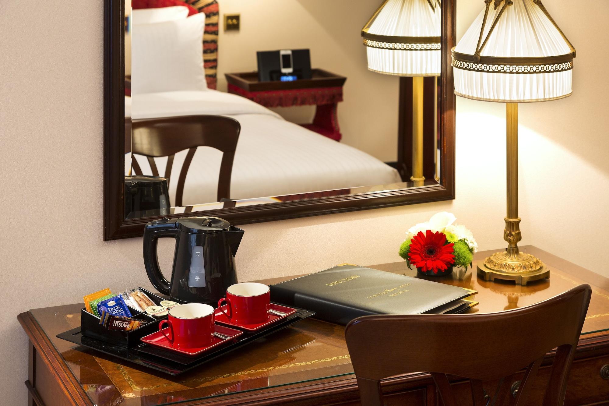 Barsey By Warwick Hotel 4*
