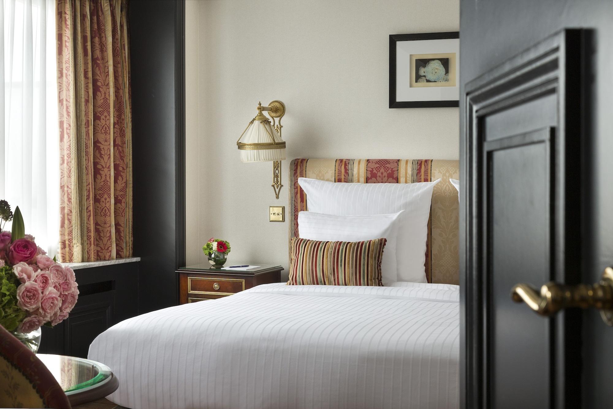 Barsey By Warwick 4*