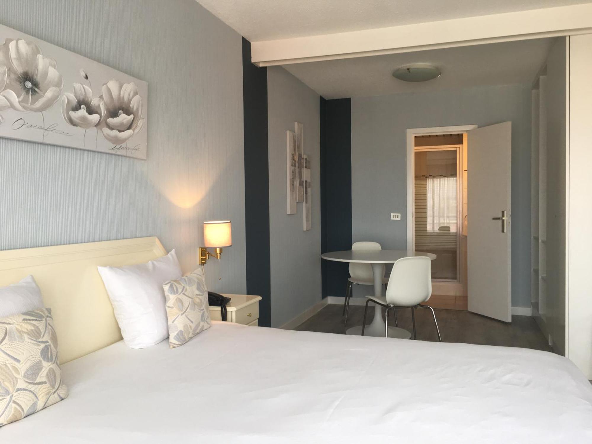 First Euroflat Hotel 4*
