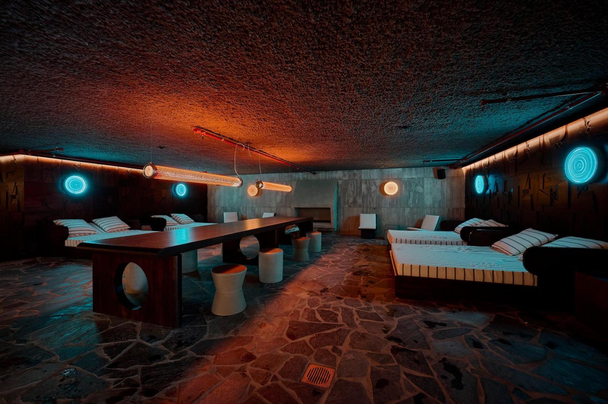 Mix --gym & Wellness For Adults Only--