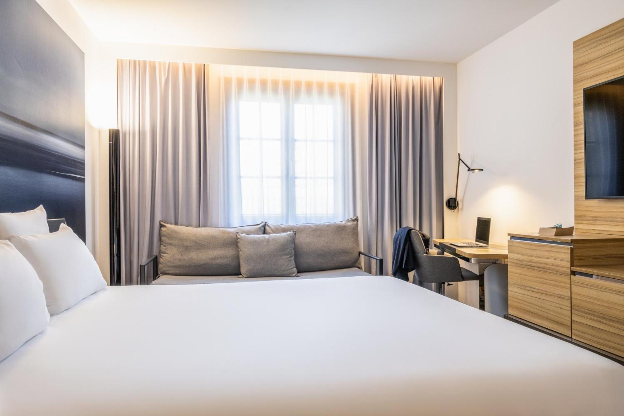 Novotel Off Grand Place Hotel