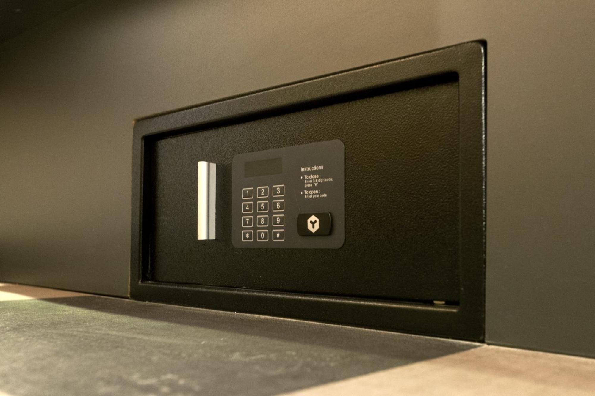 Easyhotel Centre 3*