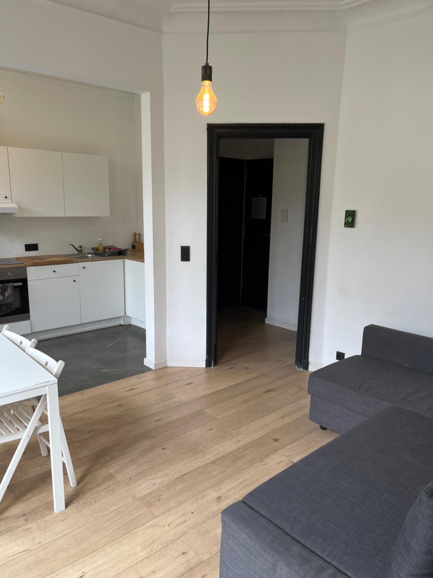 Midi Flat Bruxelles
