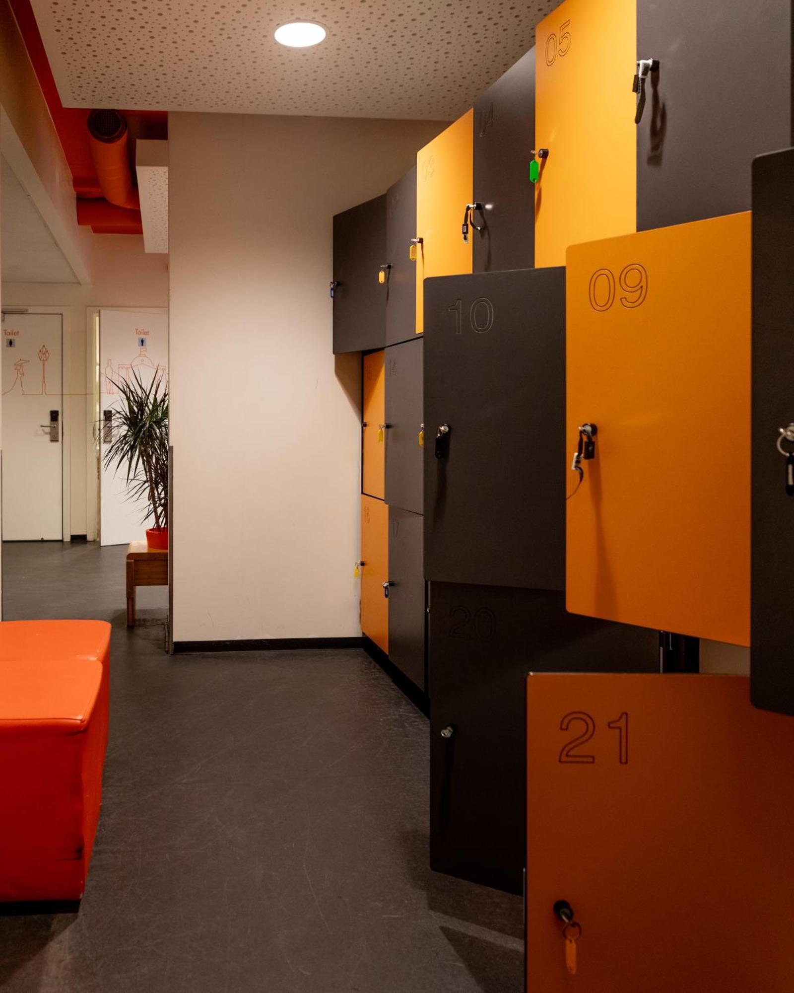 Easyhotel Centre 3*