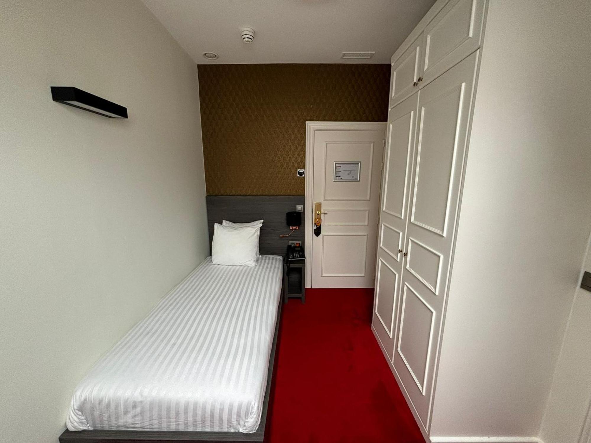 Hotel La Bourse 3*