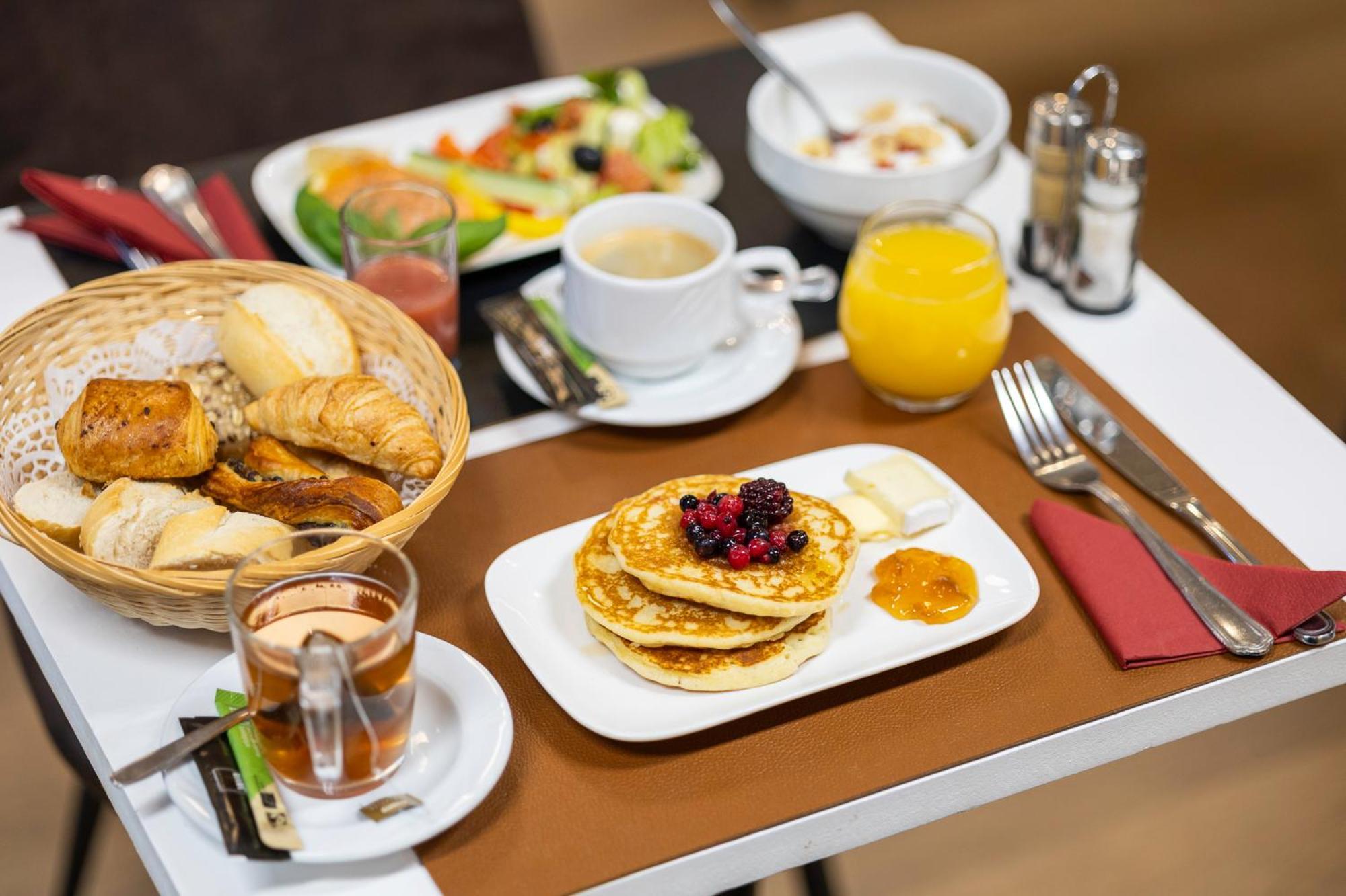 Hotel First Euroflat 4*