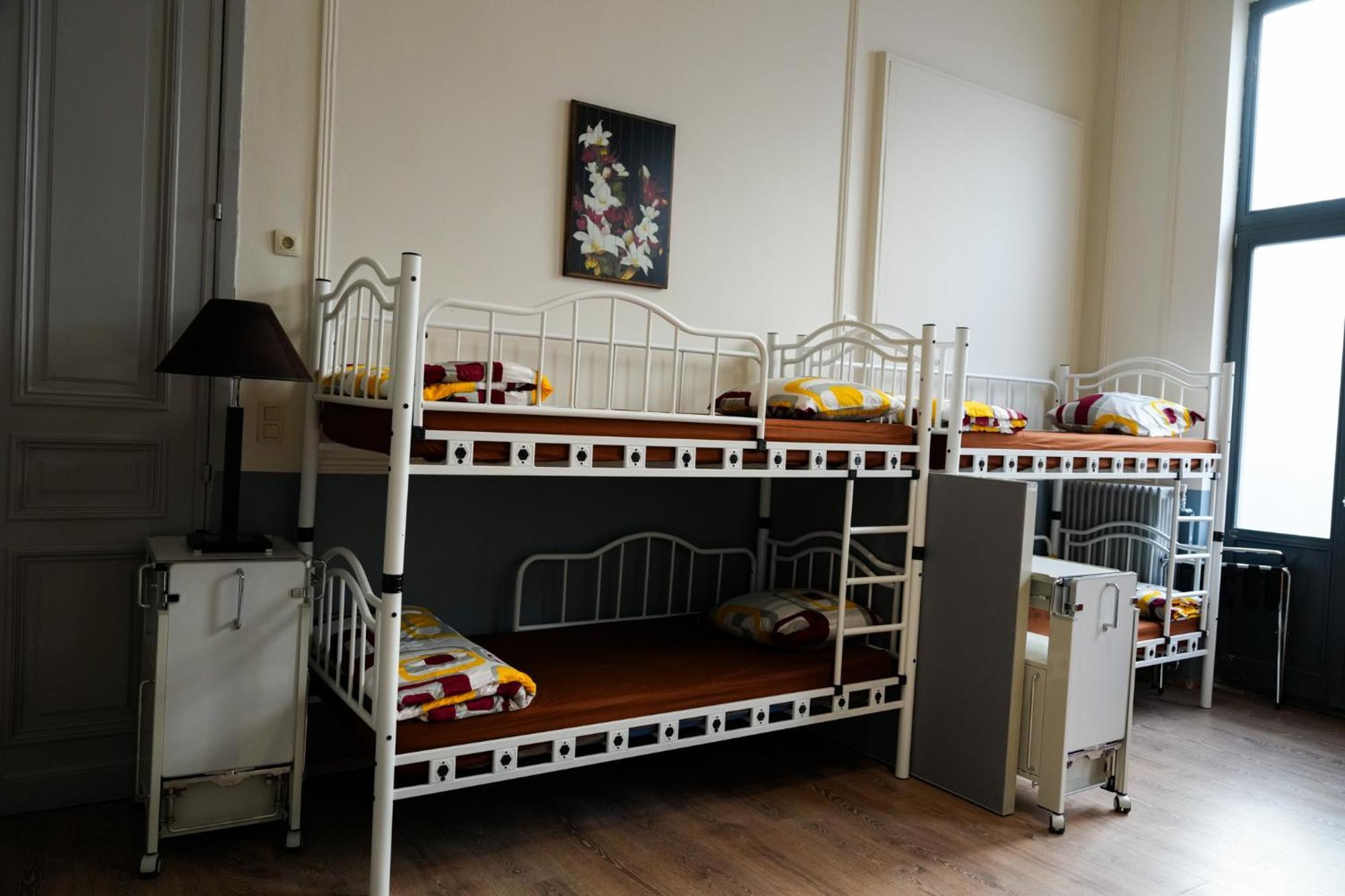Hostel Your Midi Station Brüssel