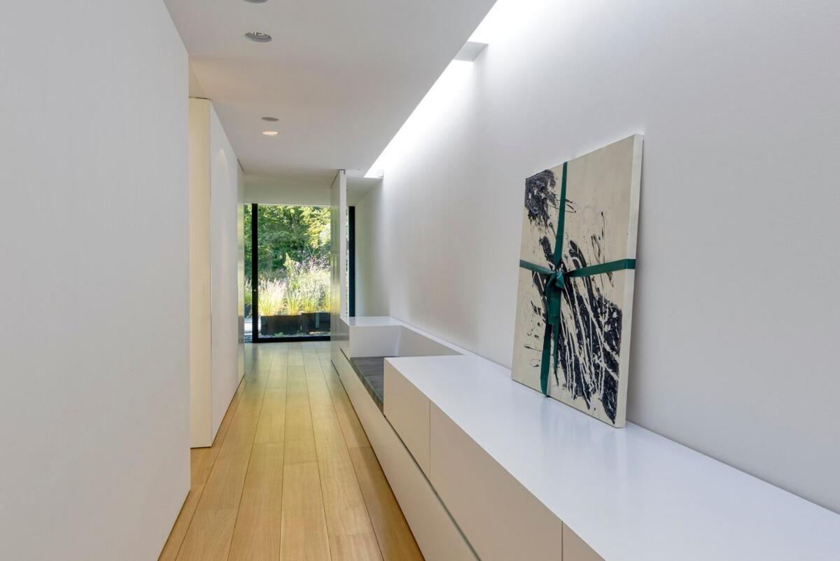 The Luxury Glass Manor Villa Brussels