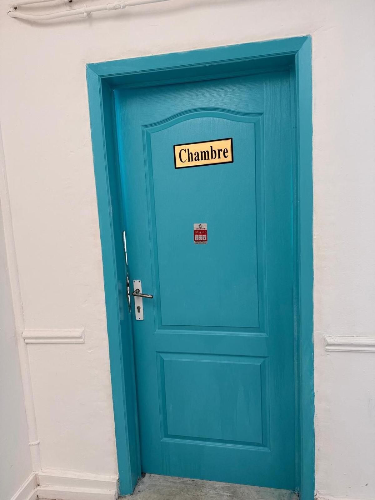 Appartement Confort Gare De L'ouest, Troisiemes Etages Bruxelles