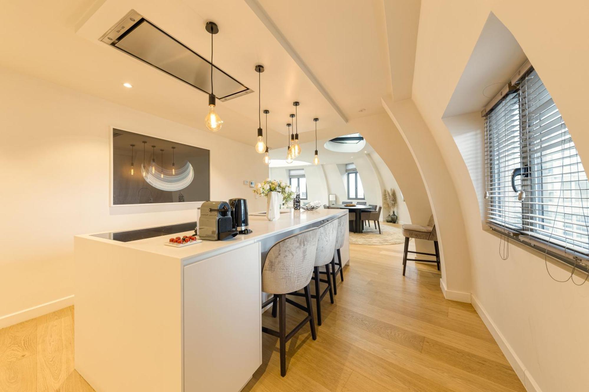 Triplex Penthouse In Centre *
