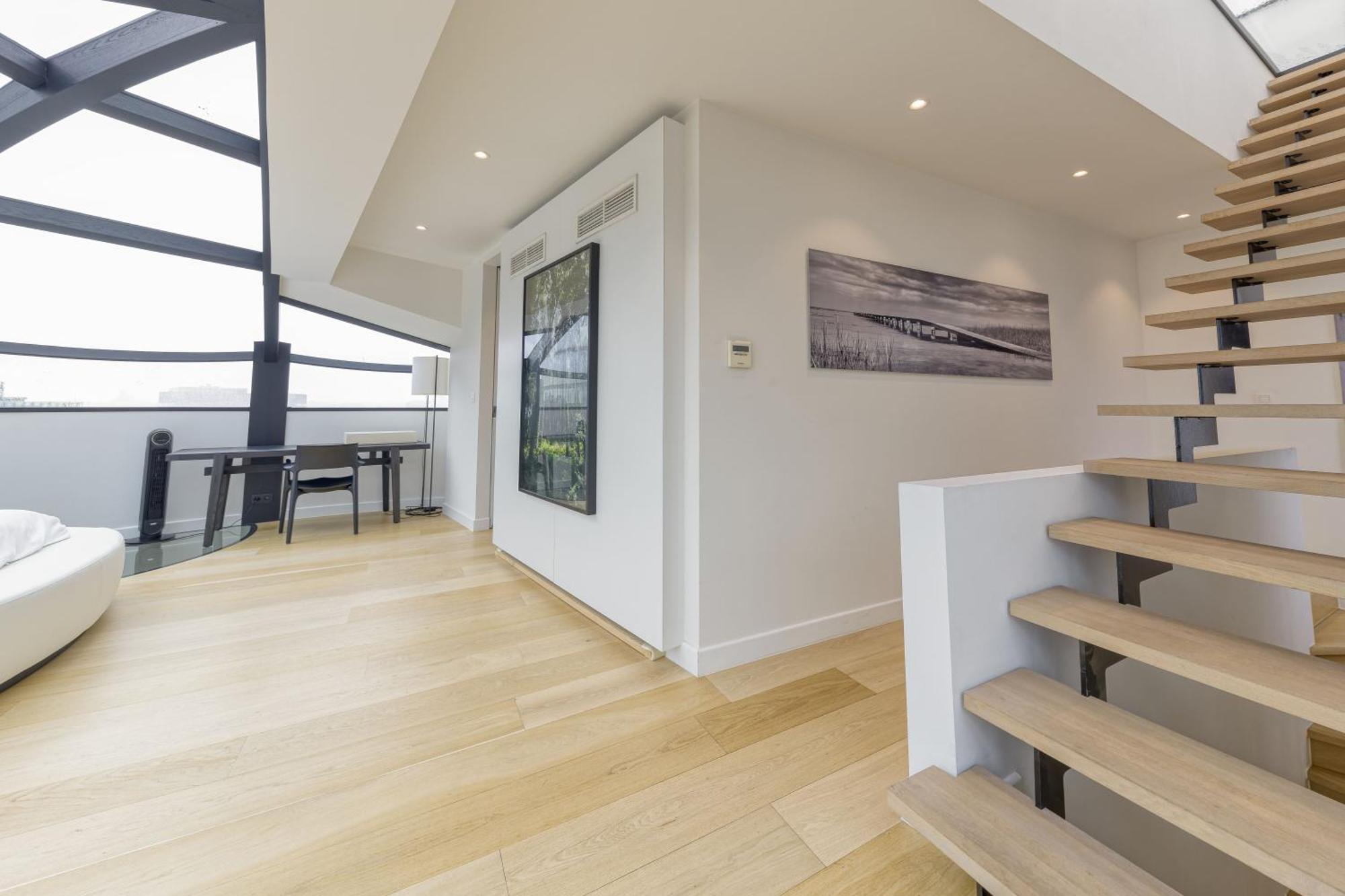 Triplex Penthouse In Centre Bruxelles