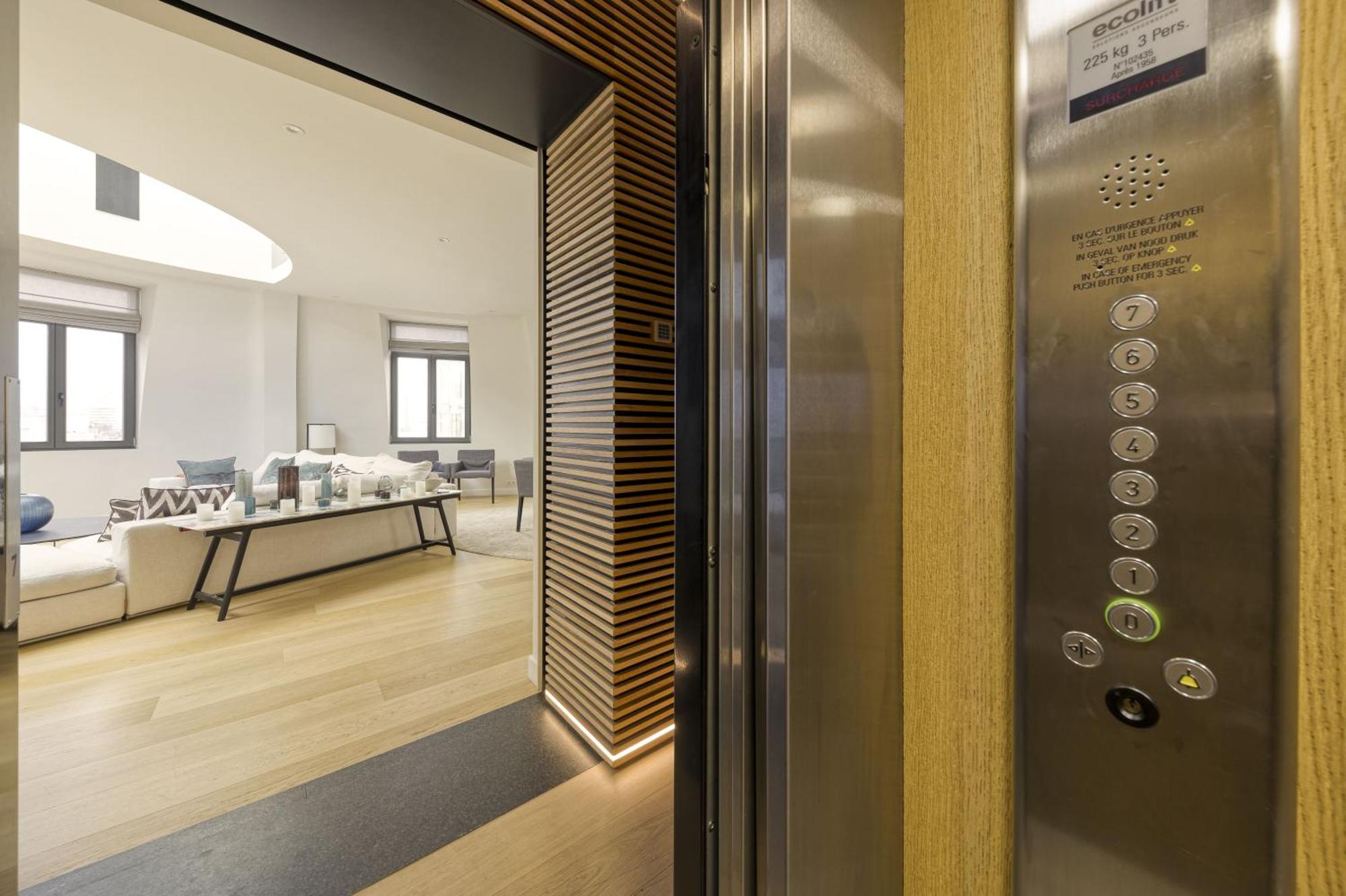 Triplex Penthouse In Centre Bruxelles