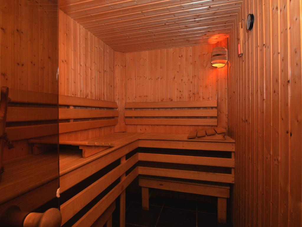Spacious Chalet With Sauna In Daverdisse Alpehytte Bruxelles