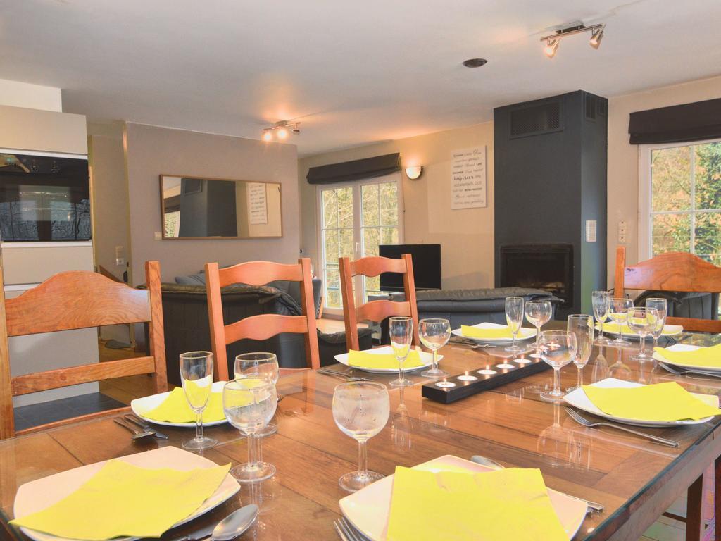 Spacious Chalet With Sauna In Daverdisse Alpehytte Bruxelles