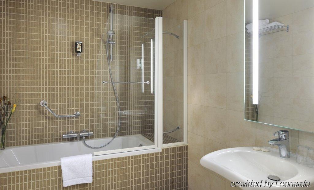 Novotel Centre Midi 4*