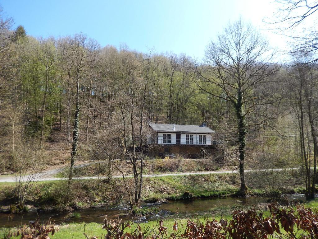 Spacious Chalet With Sauna In Daverdisse Bruxelles