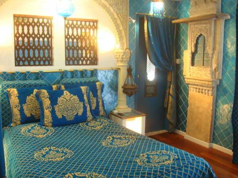 Made In Catherine Hotel