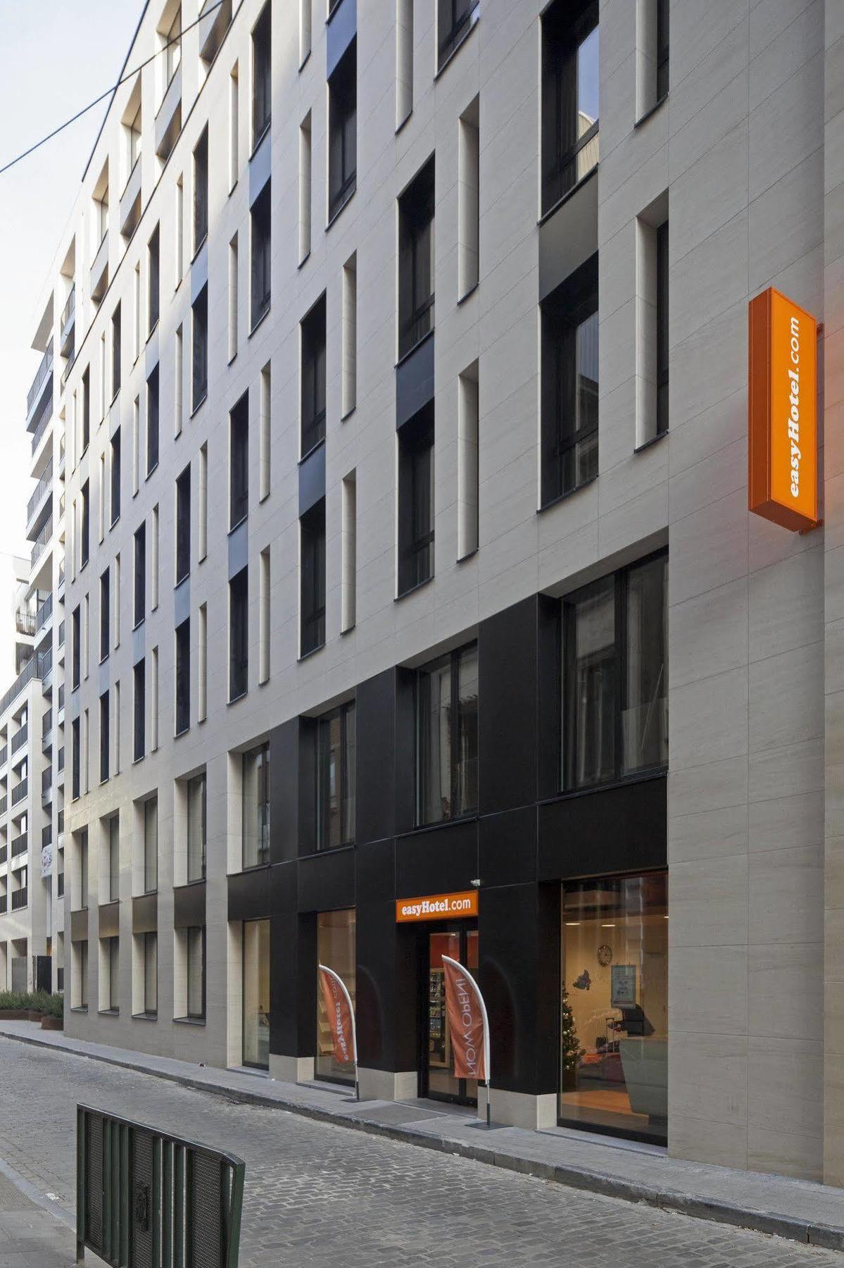 Easyhotel Centre 3*