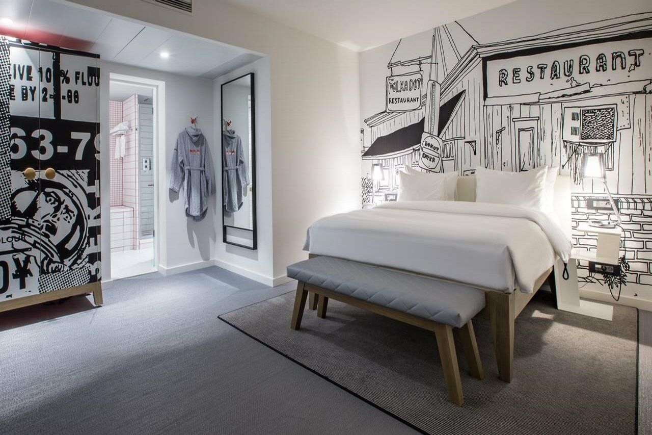 Radisson Red Hotel 4*