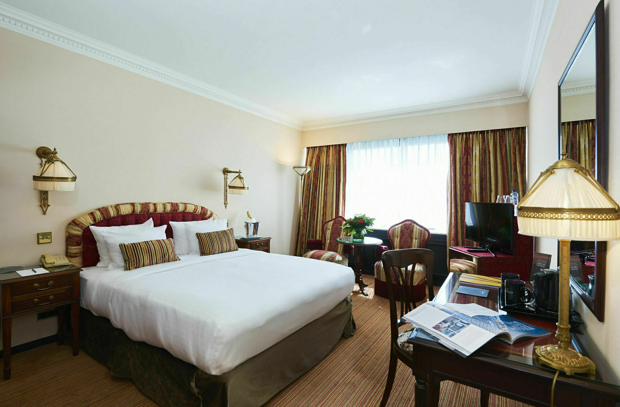 Barsey By Warwick 4*