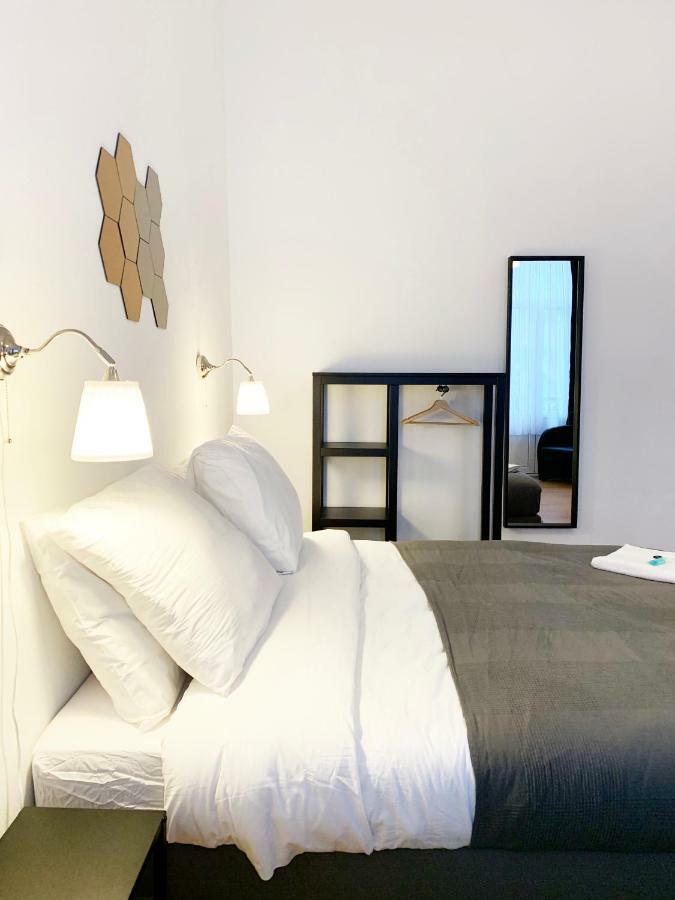 Hive Midi Center Guest house