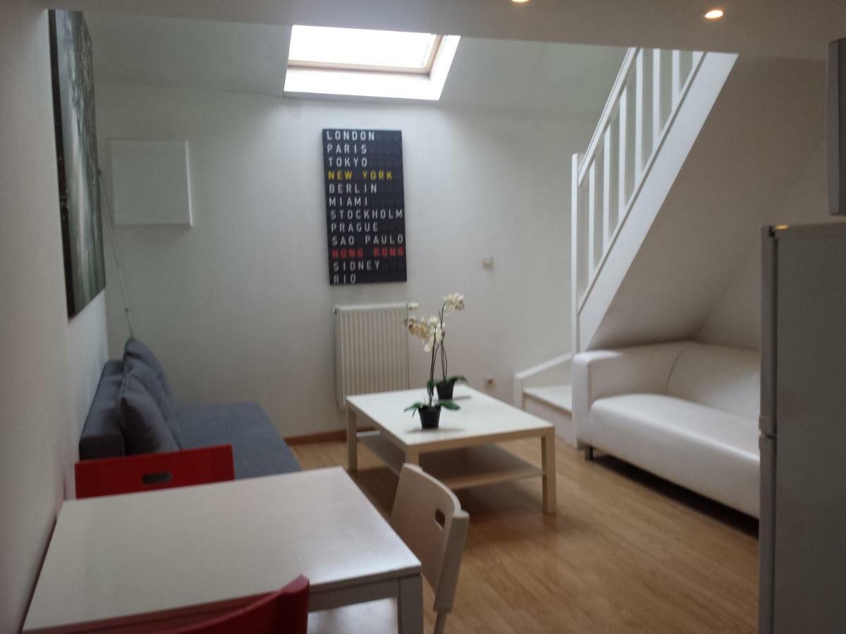 Central Red Apartment Brussels