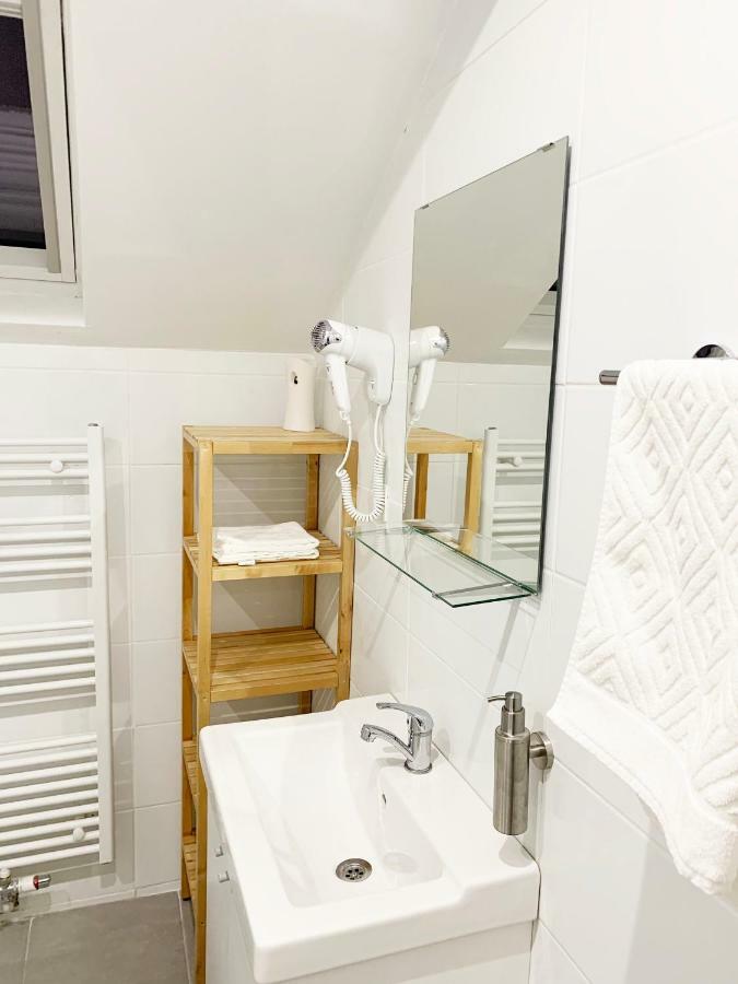 Hive Midi Center Guest house 3*