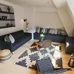 Grand Place Apartments 8