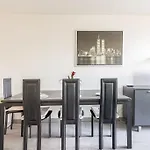 Beautiful 1Br/1Bar Apartment In E.U. District