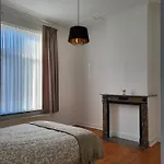 Brussels Bed & Blockchain Private Rooms With Shared Bathroom