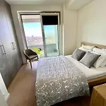 Private Room On An Espectacular And Unique View Shared Flat