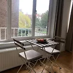 Superbe Studio Lumineux Au Coeur De Bruxelles Quartier Europeen