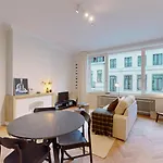 Magnifique Appartement - Quartier Louise!