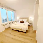 New Luxe Grand Place Apartment