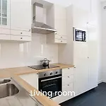 Luxury Apartment In The Eu Quarter