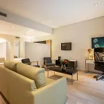 B-Aparthotel Grand Place