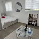 Qozyroom