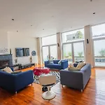 Maison Ou Chambre