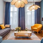Exclusive 2Br With Unesco Views