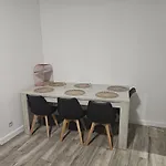 Cosy Appartement Near Europeen Union