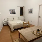 Centre De Bruxelles, Studio