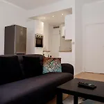 Appartement, Deux Chambres Au Pied Du Metro Montgomery