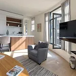 Downtown Brussels Splendor Suites III