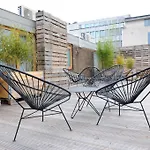 9Hotel Chelton