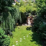 Le Divan Rouge Apartement, Next Atomium & Expo