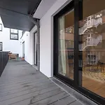 Fabulous Housings 2 Steps From Cee