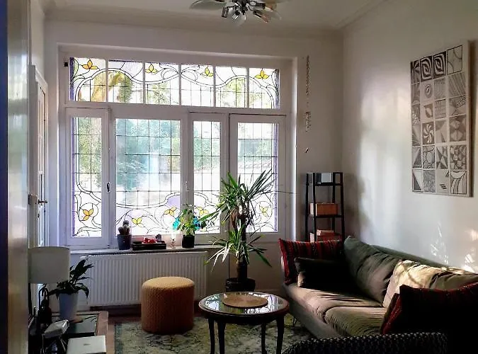 Belle Epoque Apartment Close To Eu, Nato & Rtbf